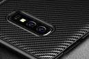 Crong Prestige Carbon Cover - Etui Samsung Galaxy S10e (czarny) - zdjęcie 5