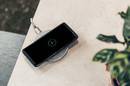 Moshi Otto Q Wireless Charging Pad - Bezprzewodowa ładowarka indukcyjna Qi do iPhone i Android (Alpine Grey) - zdjęcie 11