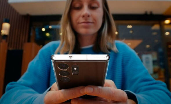 Spigen Ultra Hybrid - Etui do Samsung Galaxy S23 Ultra (Przezroczysty) - zdjęcie 7