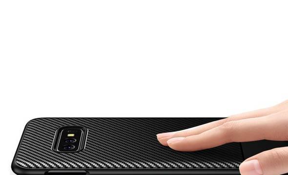 Crong Prestige Carbon Cover - Etui Samsung Galaxy S10e (czarny) - zdjęcie 4